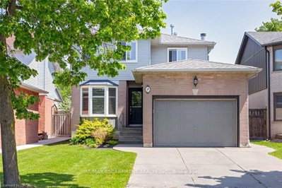 Detached House for lease at 19 Beachgrove Crescent, Hamilton, Ontario, L8J 2N8 - Stoney Creek Mountain - MLS: X13528500