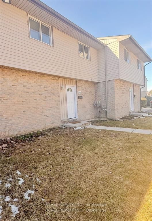 873 Southdale Road E
