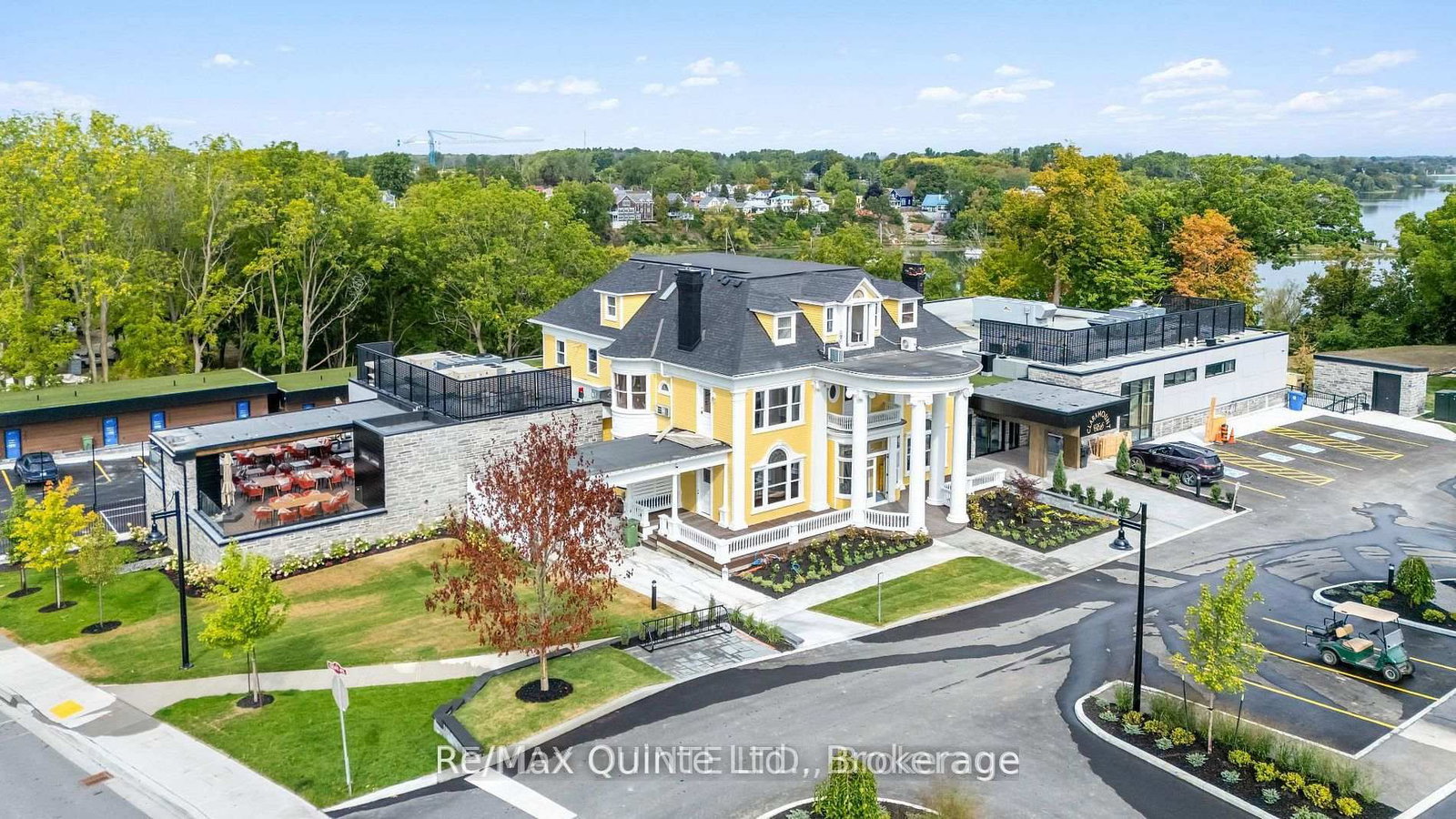 17 Cleave Avenue • #205 • Prince Edward County, ON photo 8