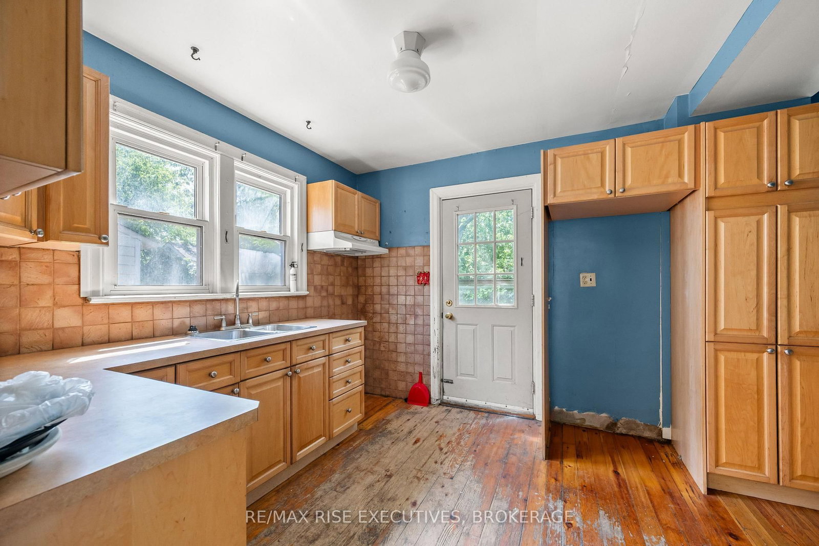 690 Johnson Street • Kingston, ON photo 14