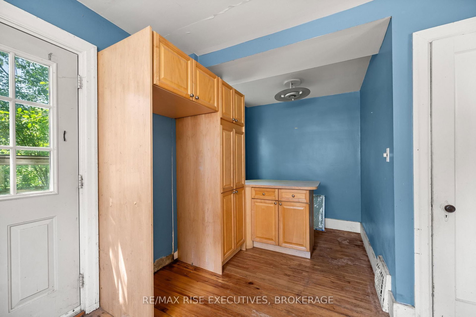 690 Johnson Street • Kingston, ON photo 15