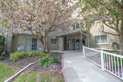 1099 Clonsilla Avenue