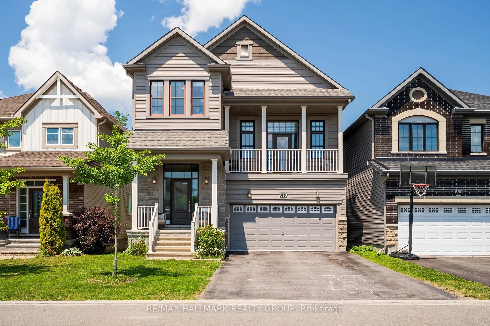 678 Eagle Crest Heights, Ottawa, ON