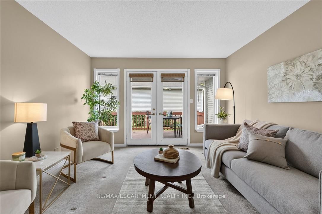 11 Garden Drive • West Lincoln, ON photo 15