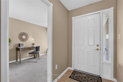 11 Garden Drive • West Lincoln, ON photo 5