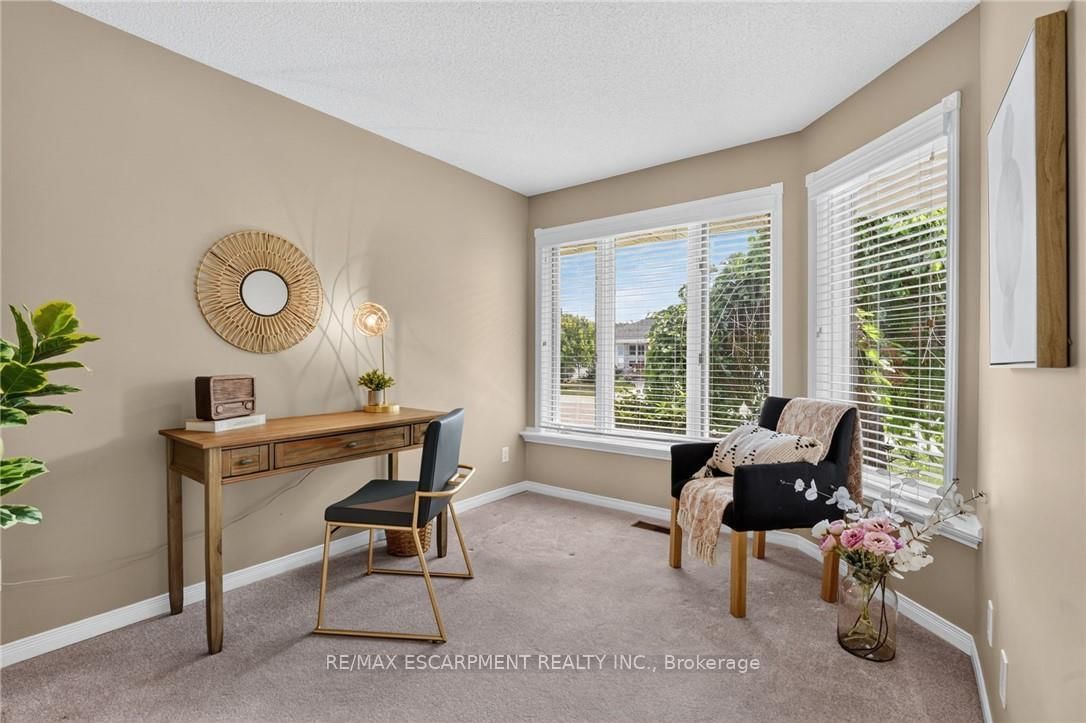 11 Garden Drive • West Lincoln, ON photo 6