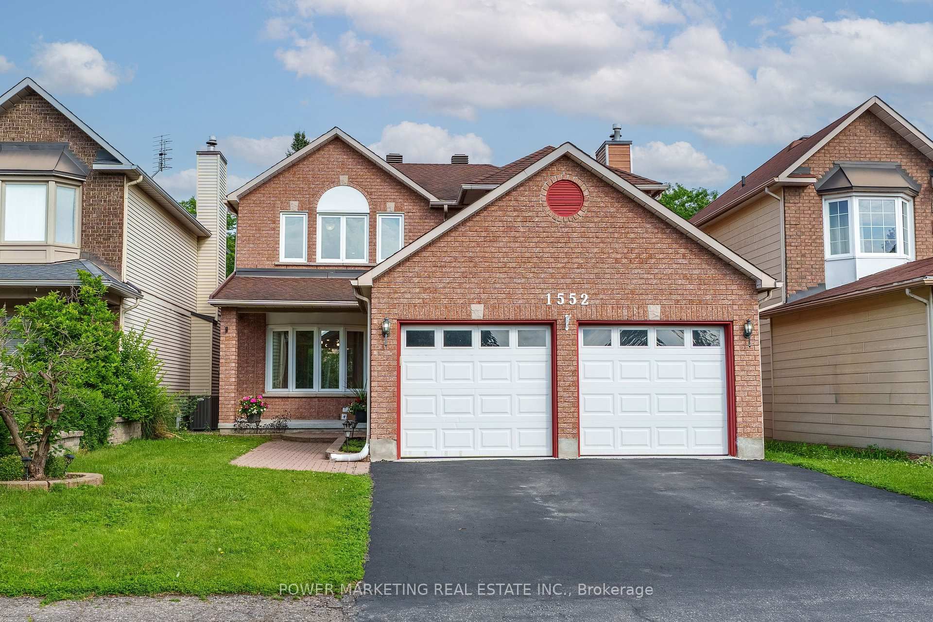 1552 Blohm Drive, Ottawa, ON
