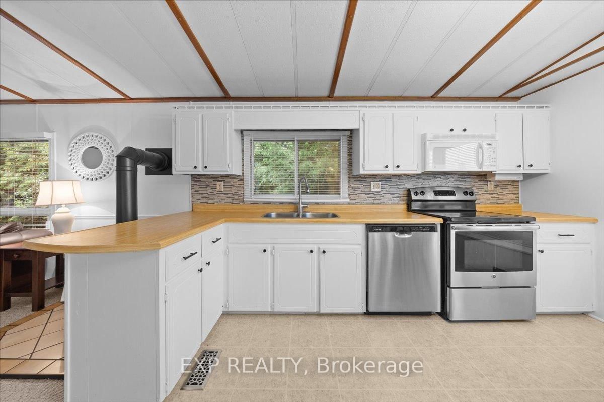 20 Pinewood Avenue • Carleton Place, ON photo 10