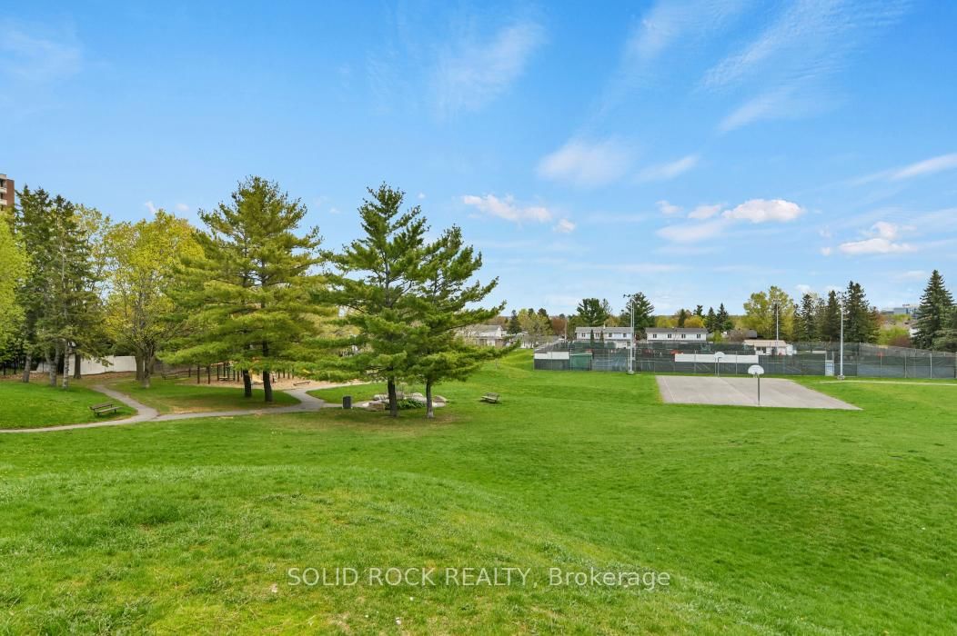 896 Elmsmere Drive • #7 • Ottawa, ON photo 18