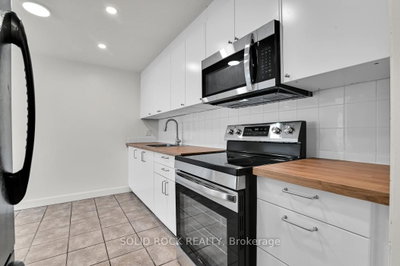 896 Elmsmere Drive • #7 • Ottawa, ON photo 6