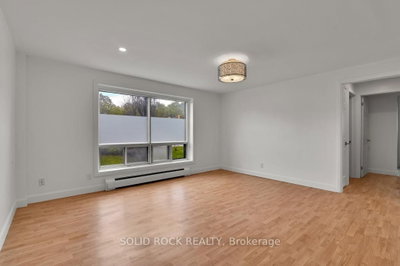 896 Elmsmere Drive • #7 • Ottawa, ON photo 7