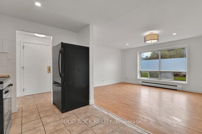 896 Elmsmere Drive • #7 • Ottawa, ON photo 9
