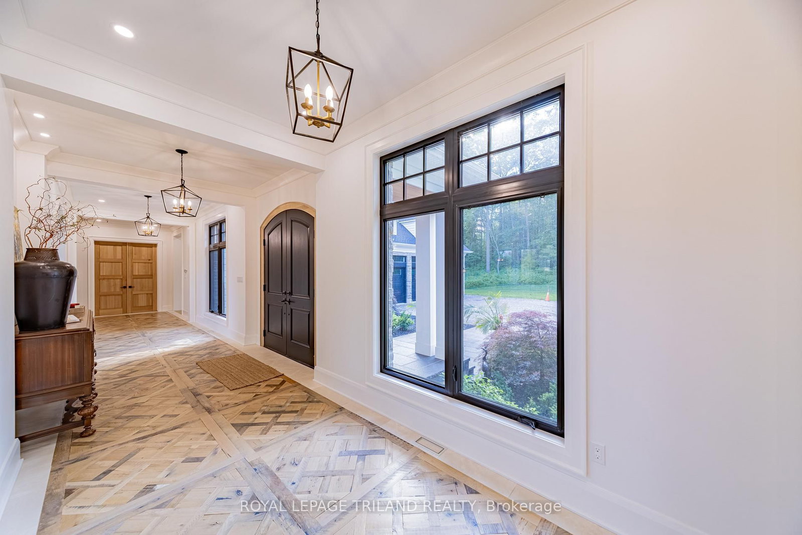 260 Ontario Street • Lambton Shores, ON photo 10