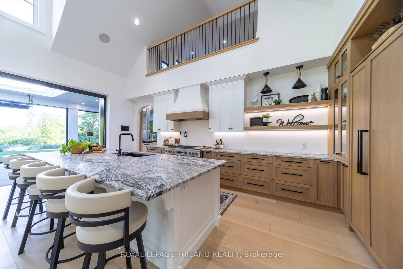 260 Ontario Street • Lambton Shores, ON photo 15