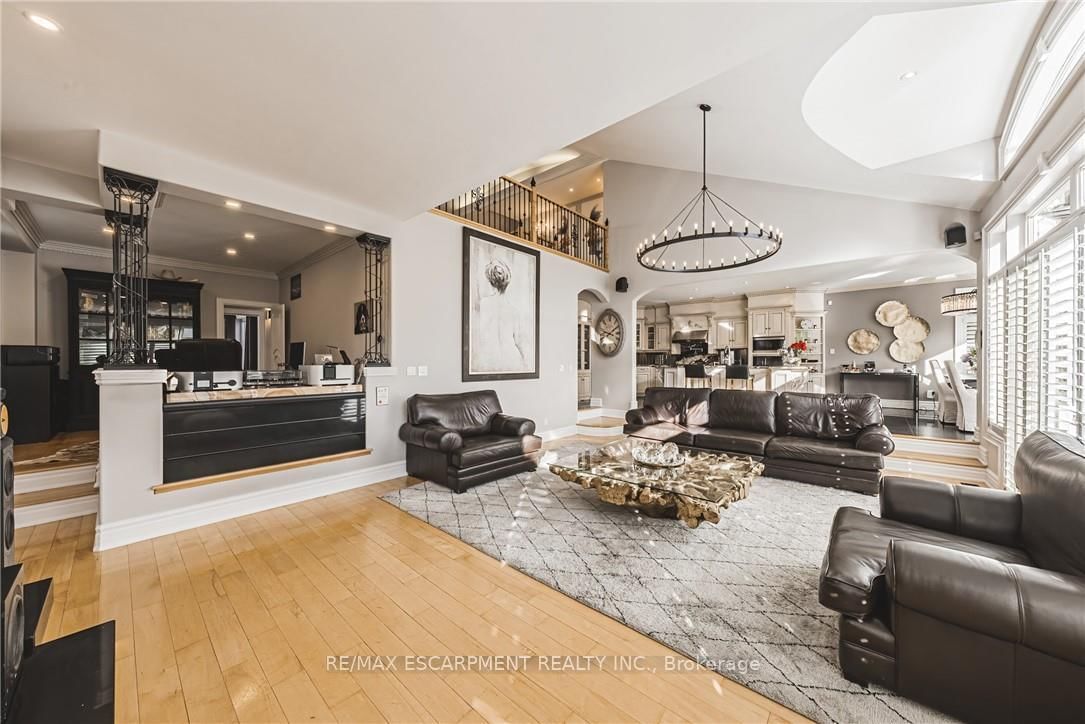712 Highvalley Road • Hamilton, ON photo 18