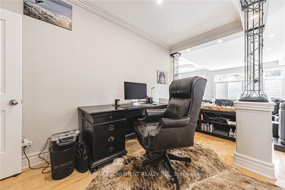 712 Highvalley Road • Hamilton, ON photo 19