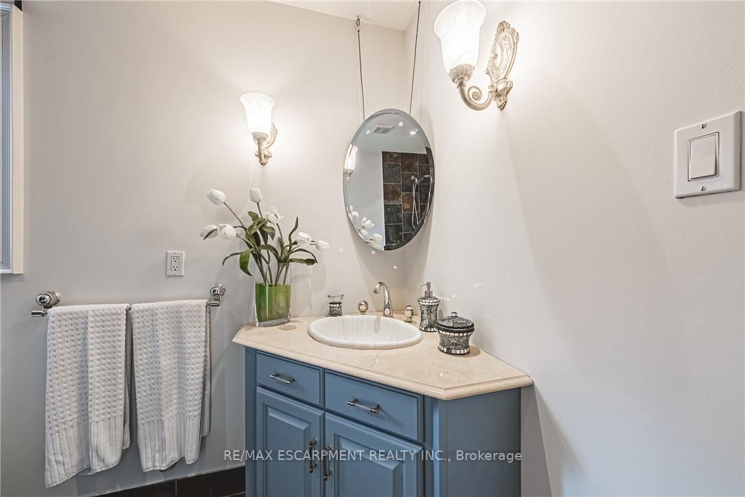712 Highvalley Road • Hamilton, ON photo 31