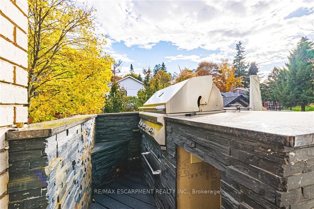 712 Highvalley Road • Hamilton, ON photo 46