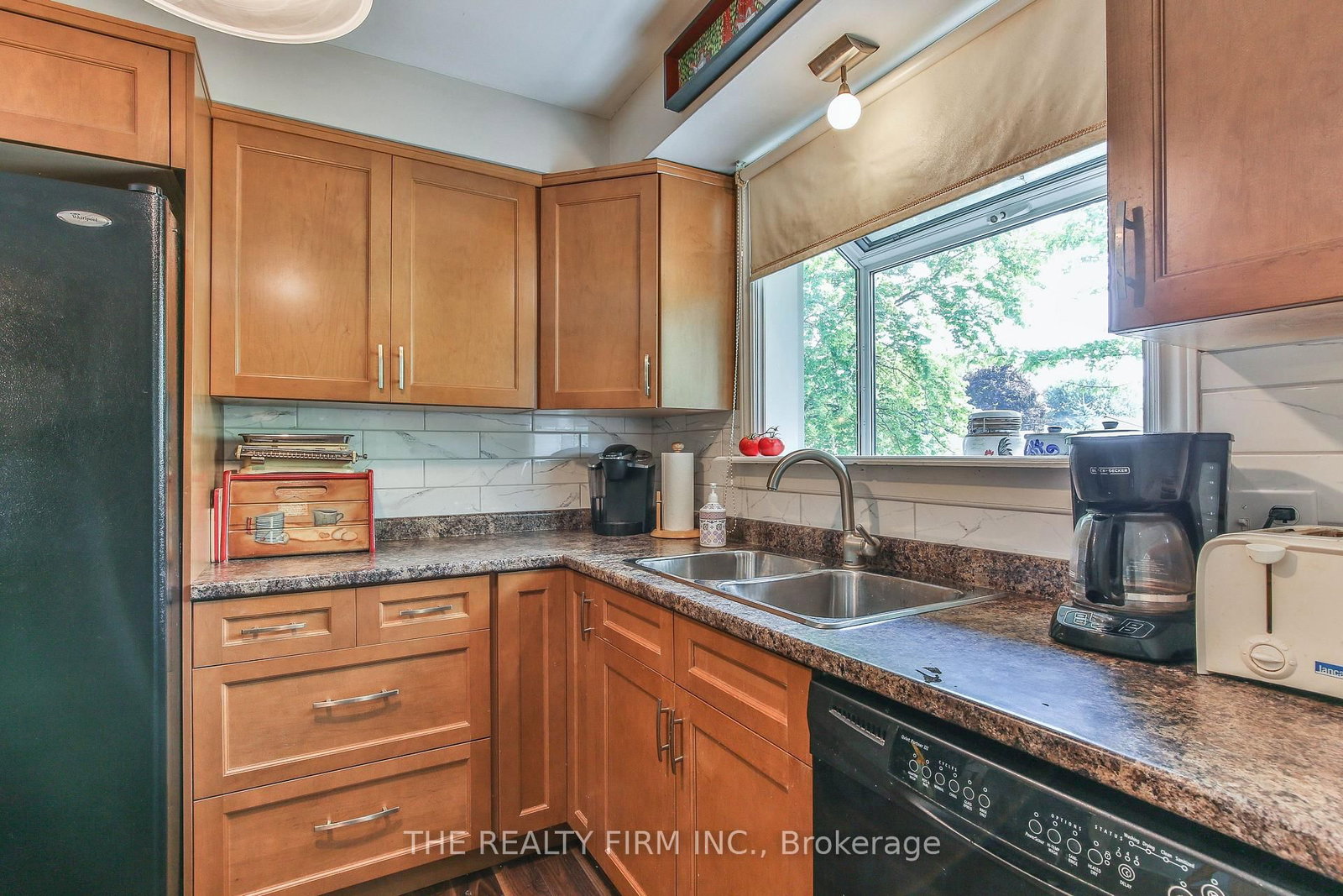 13 Vanbuskirk Drive • St. Thomas, ON photo 10