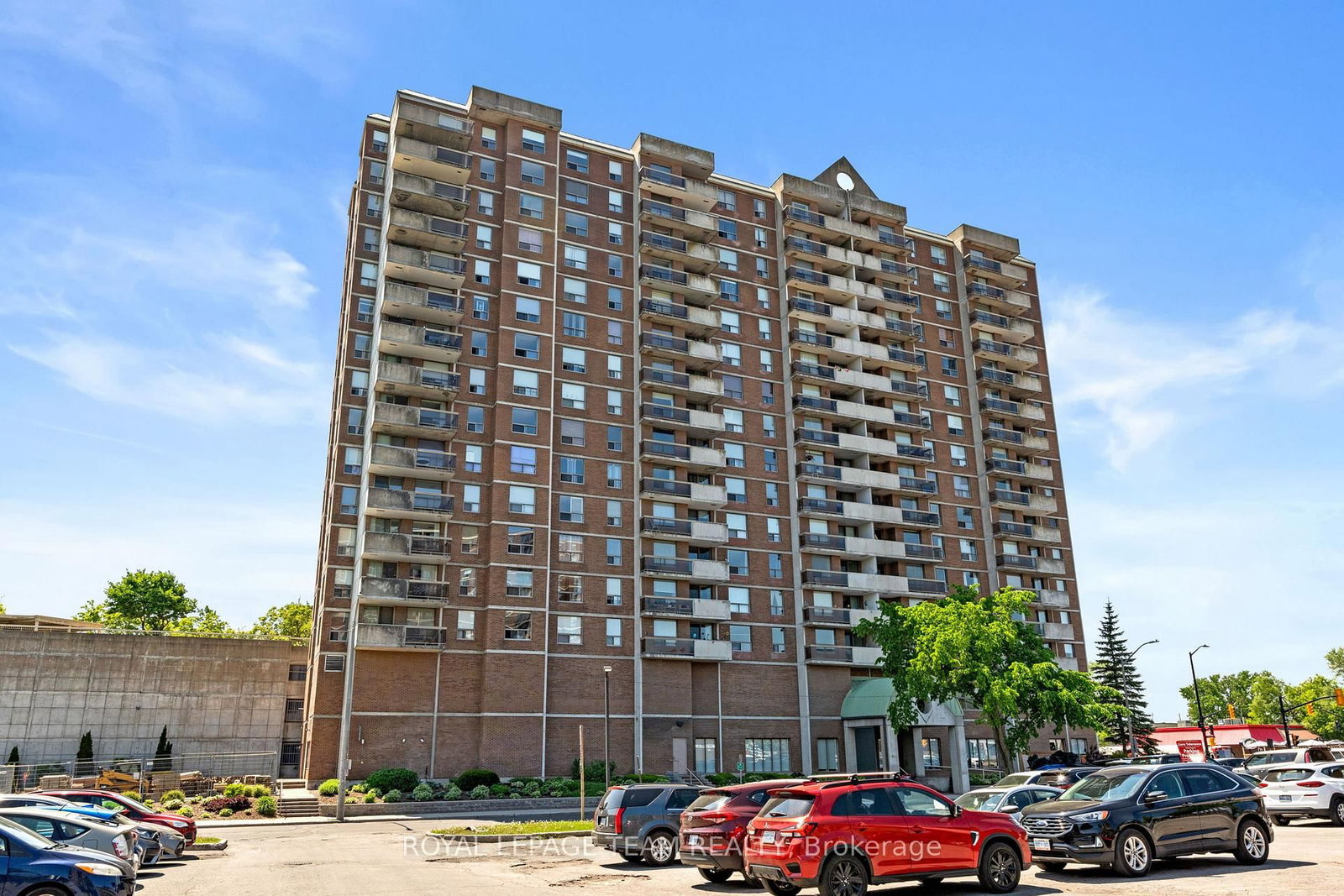 Condo for sale at 1003-200 Lafontaine Avenue, Ottawa, Ontario, K1L 8K8 - Vanier - MLS: X13530116
