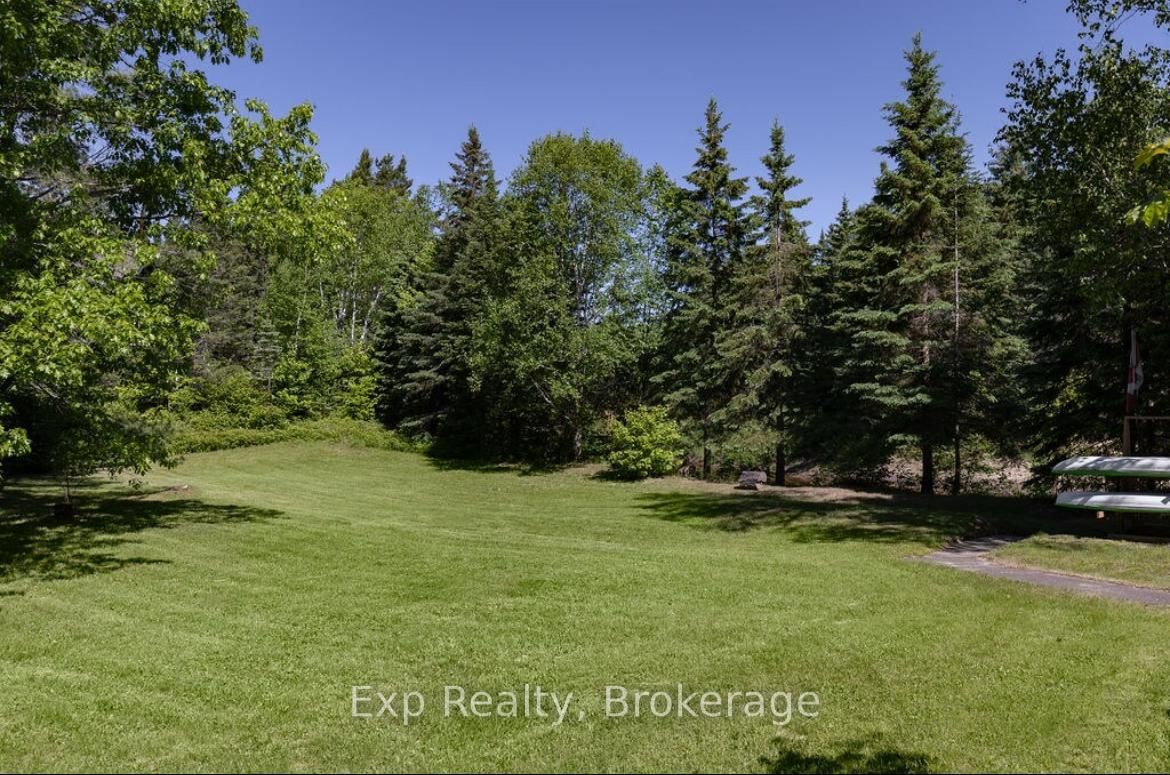 27 Groeger Road • Huntsville, ON photo 11