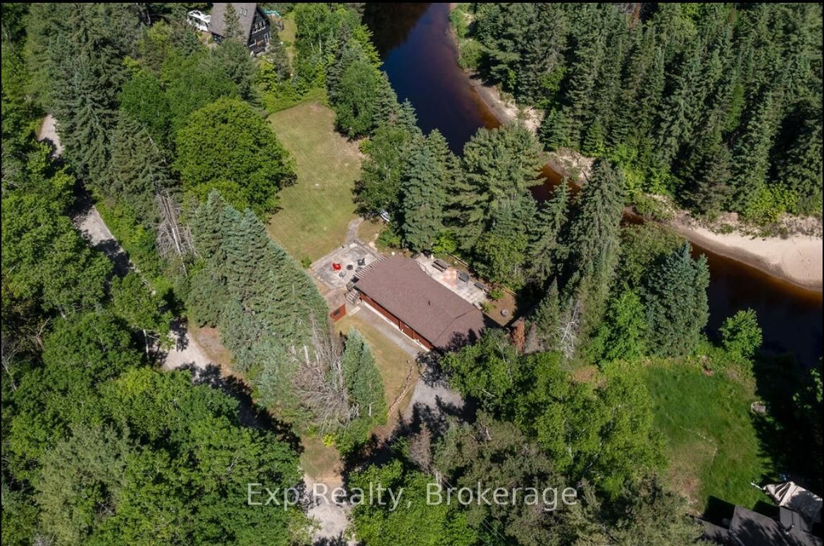27 Groeger Road • Huntsville, ON photo 16