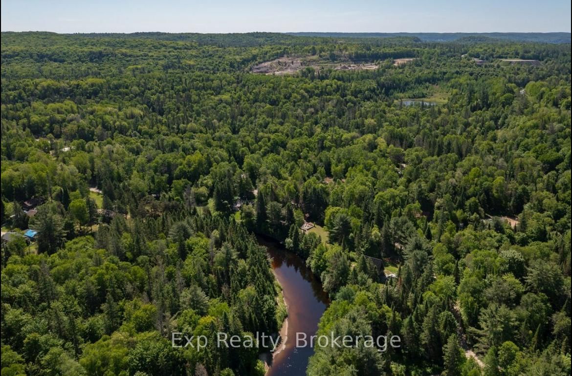 27 Groeger Road • Huntsville, ON photo 20