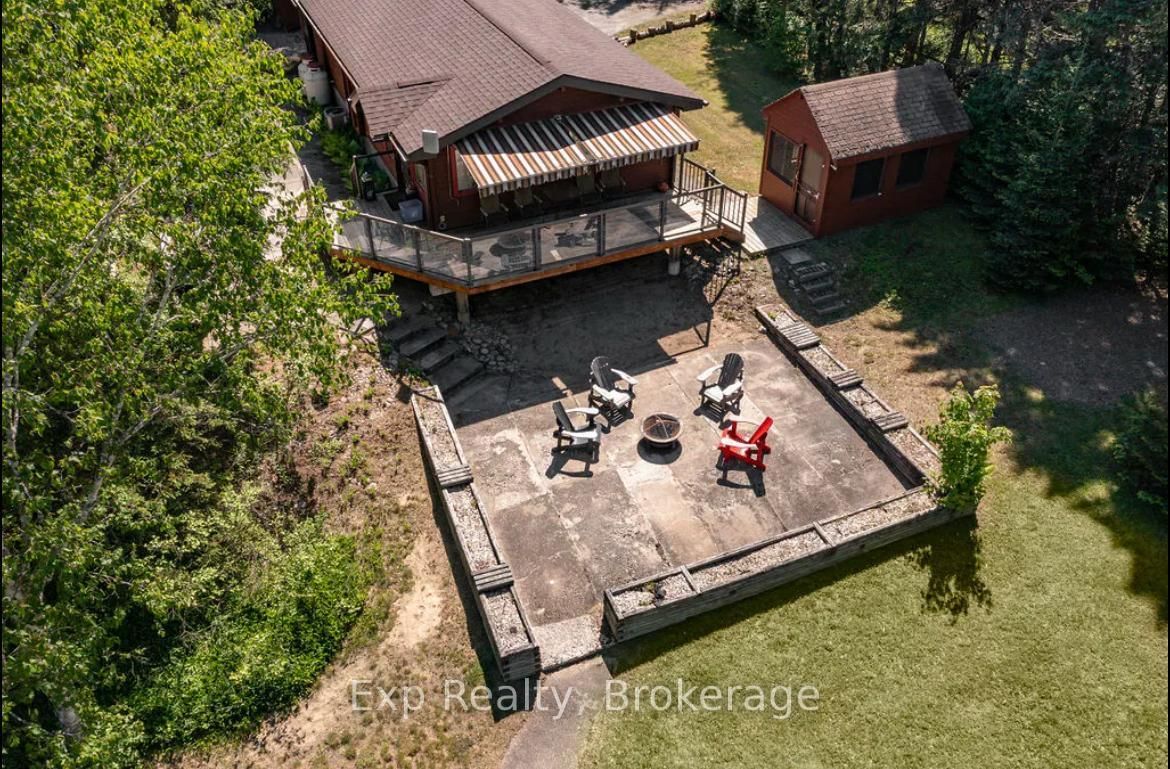27 Groeger Road • Huntsville, ON photo 3