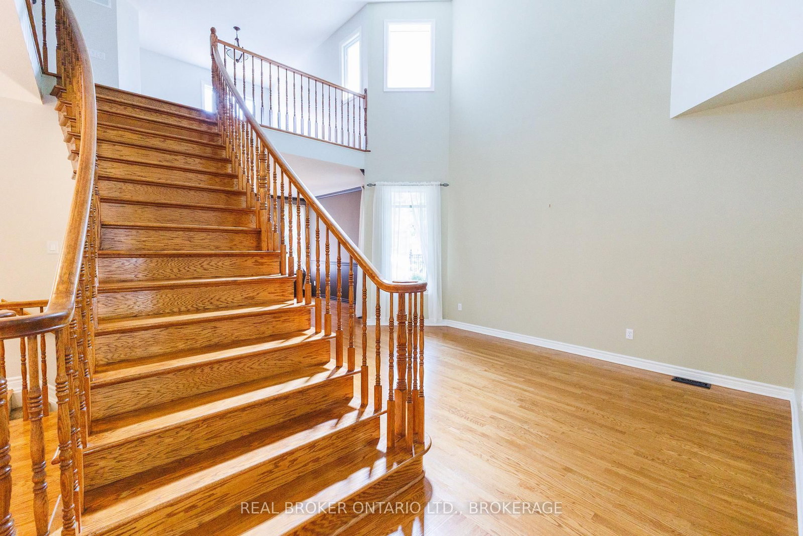11 Redbridge Crescent • Ottawa, ON photo 13