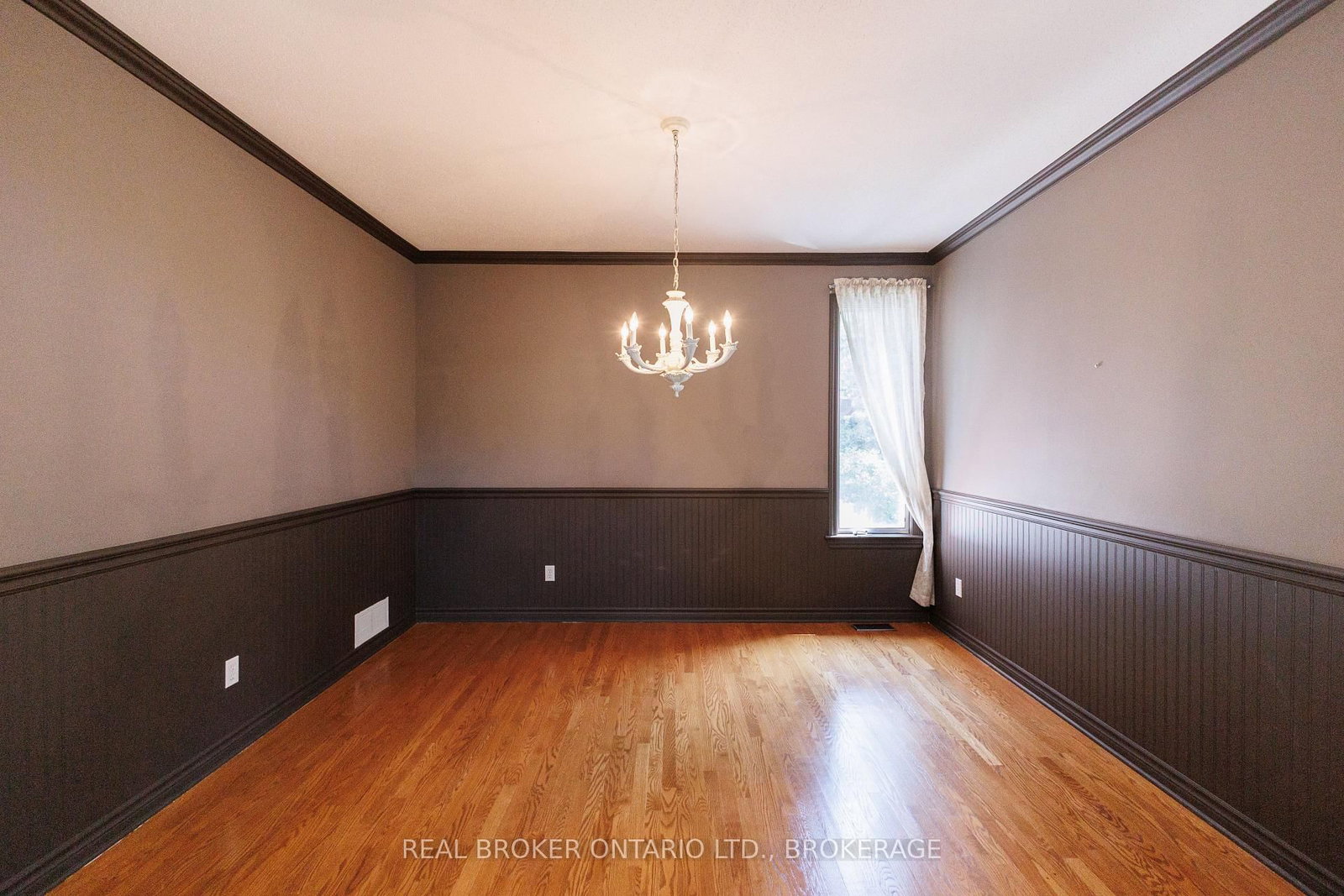 11 Redbridge Crescent • Ottawa, ON photo 16