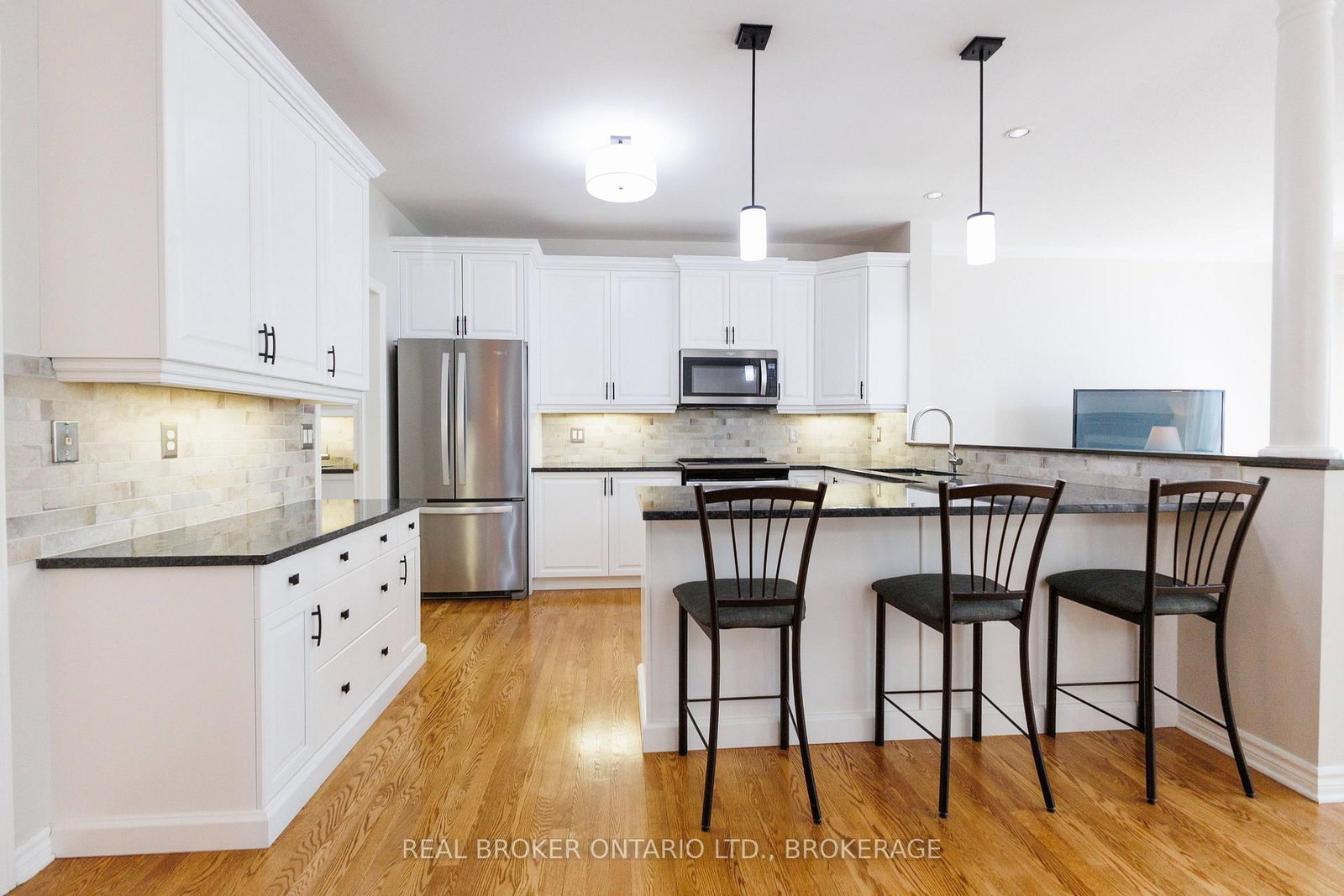 11 Redbridge Crescent • Ottawa, ON photo 20