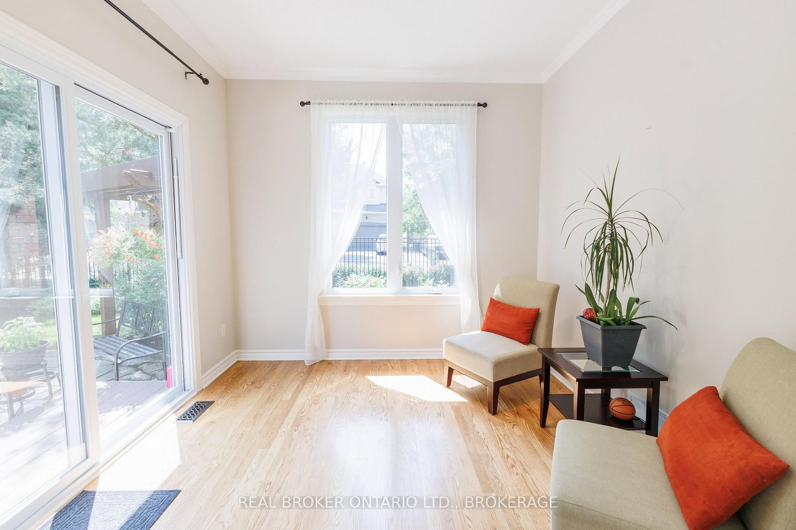 11 Redbridge Crescent • Ottawa, ON photo 25