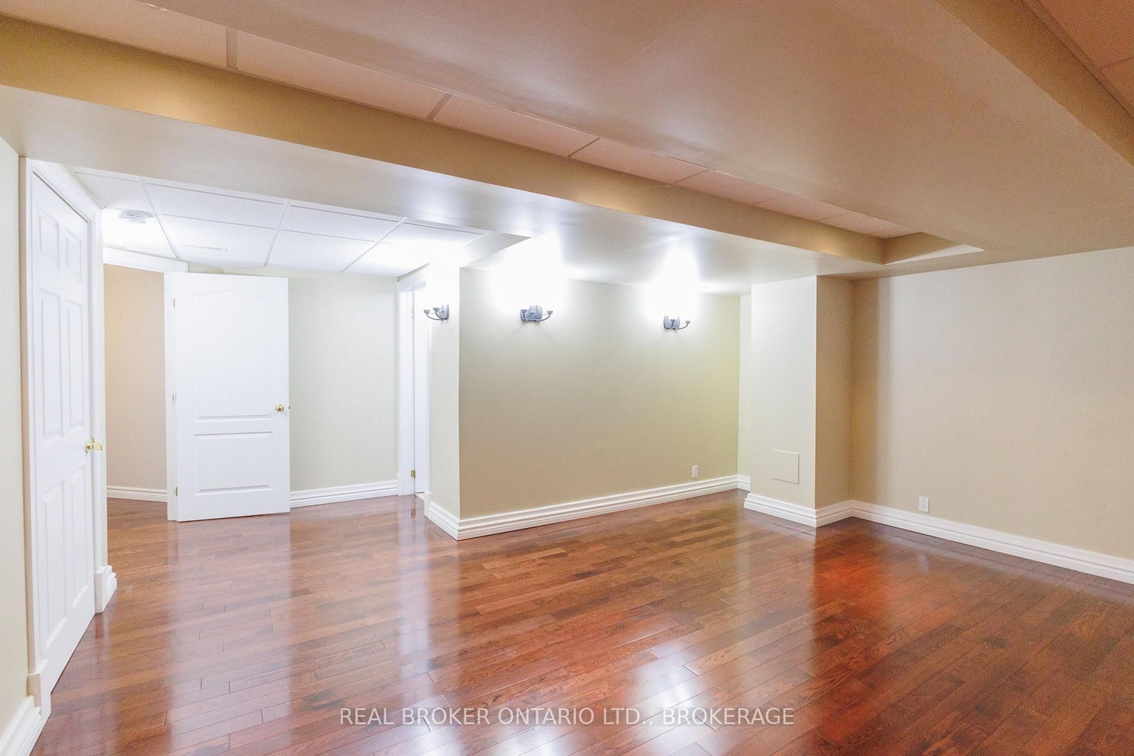 11 Redbridge Crescent • Ottawa, ON photo 42