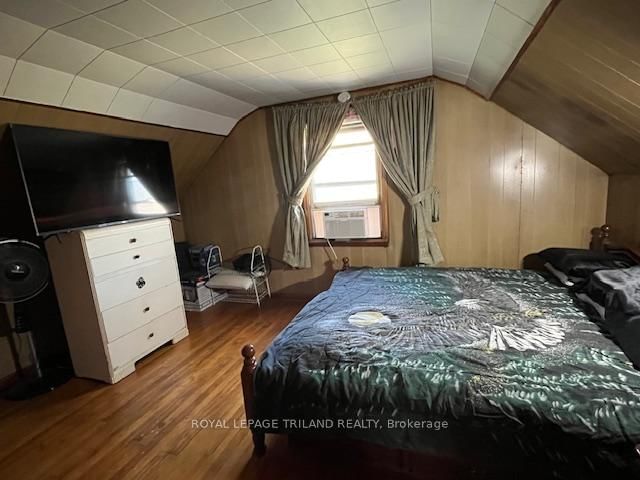 24909 Queens Line • West Elgin, ON photo 10