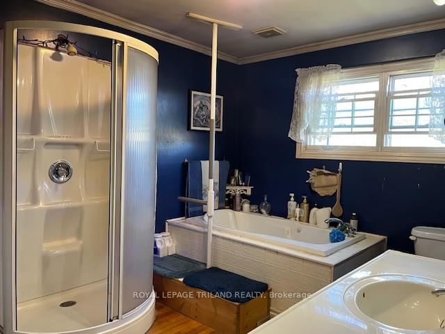 24909 Queens Line • West Elgin, ON photo 8