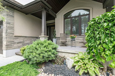 26 Elwood Street • Strathroy-Caradoc, ON photo 3