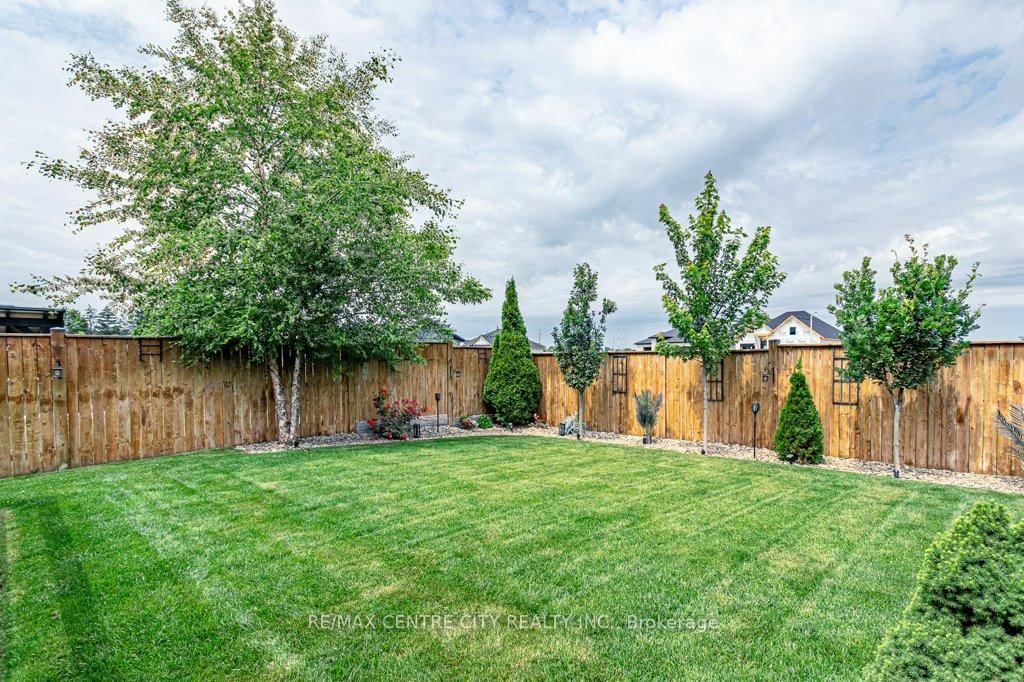 26 Elwood Street • Strathroy-Caradoc, ON photo 35