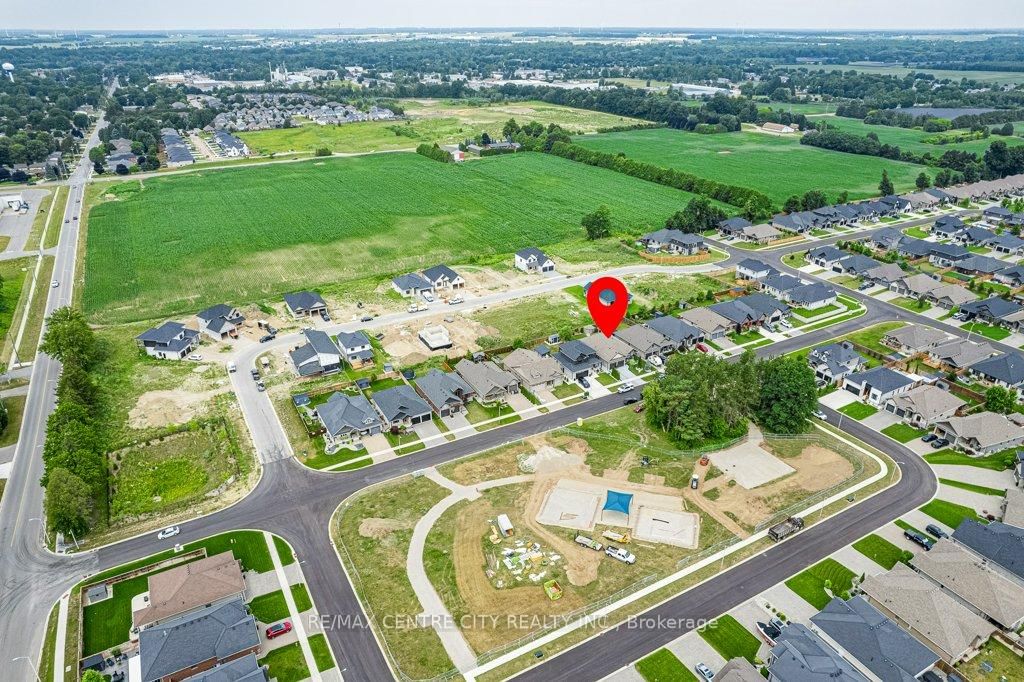 26 Elwood Street • Strathroy-Caradoc, ON photo 40