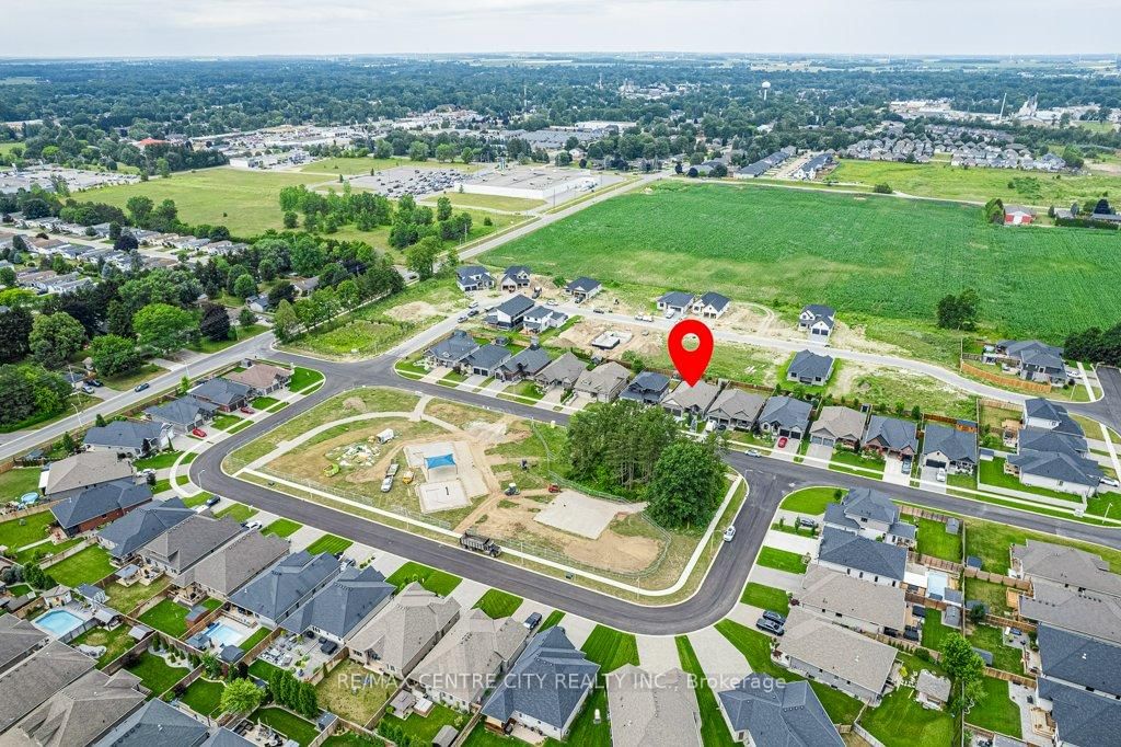 26 Elwood Street • Strathroy-Caradoc, ON photo 41