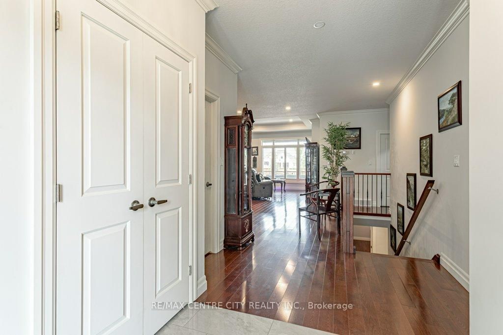 26 Elwood Street • Strathroy-Caradoc, ON photo 6