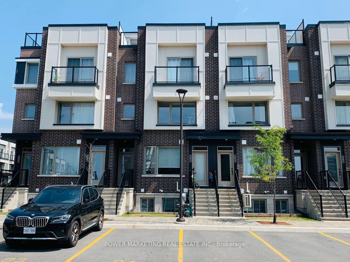 641 Makwa Private • Ottawa, ON photo 1