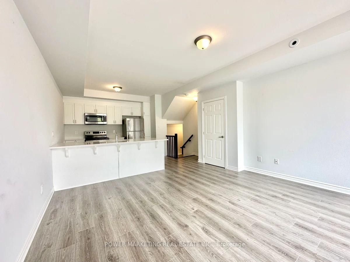 641 Makwa Private • Ottawa, ON photo 12