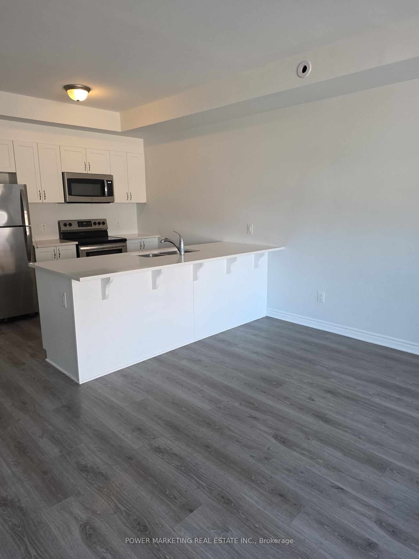 641 Makwa Private • Ottawa, ON photo 14