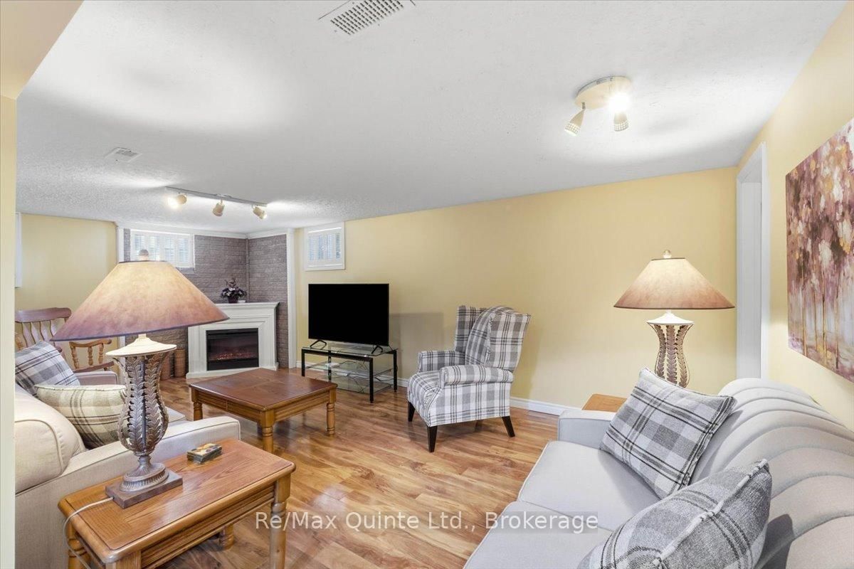 4 Gould Street • Quinte West, ON photo 21