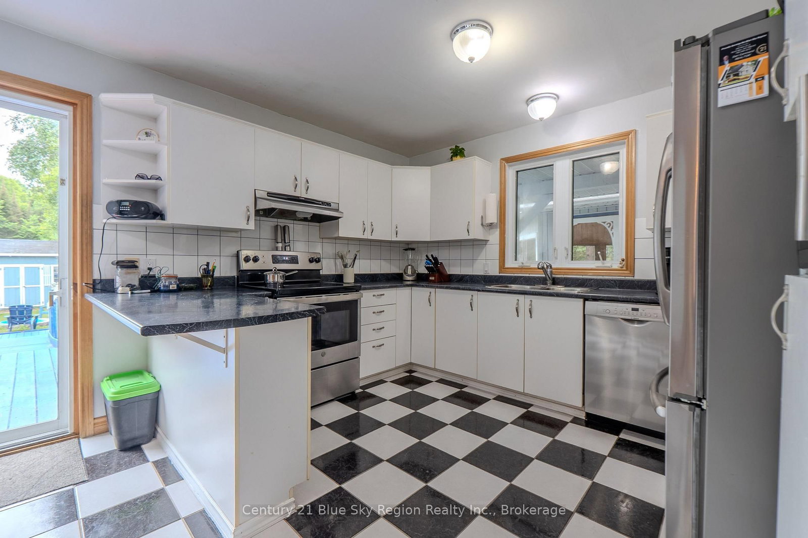 310 Pinecreek Crescent N • Callander, ON photo 11