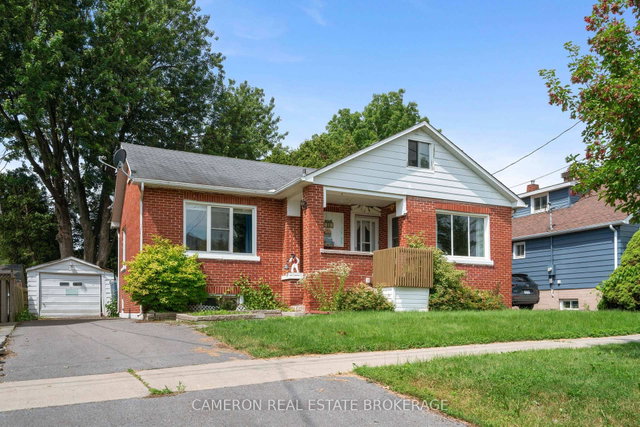 11 Dunbar Avenue