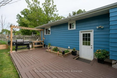 92 Wallbridge Crescent • Belleville, ON photo 3