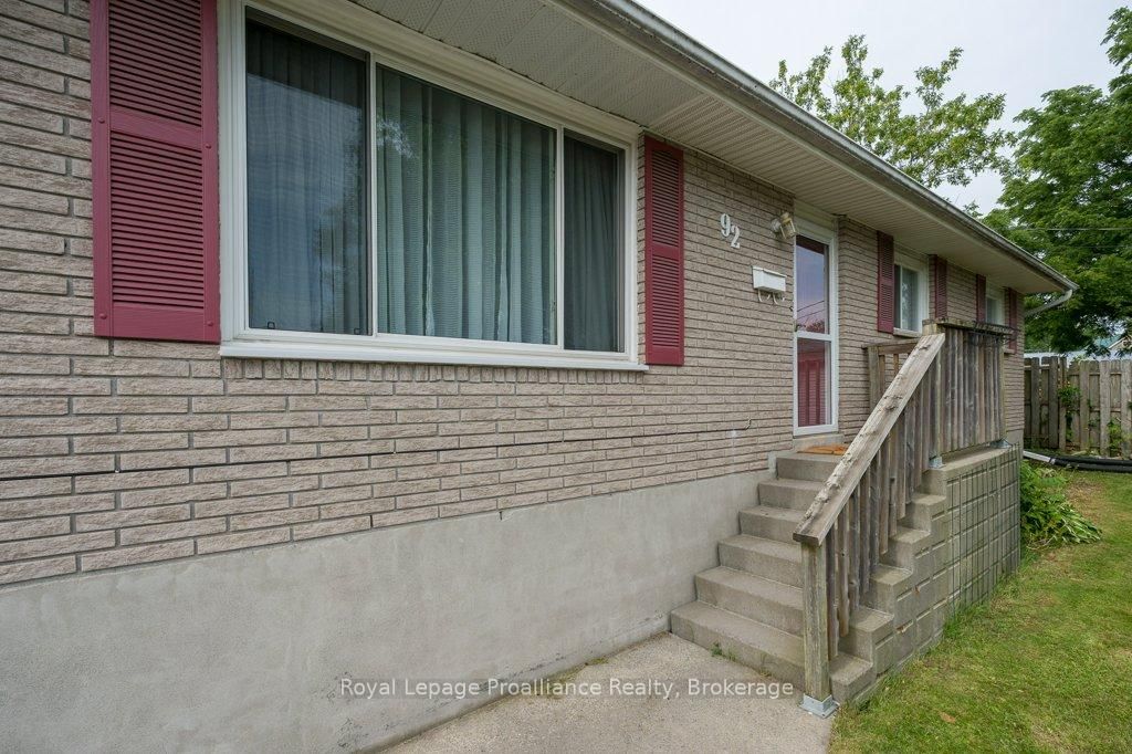 92 Wallbridge Crescent • Belleville, ON photo 7