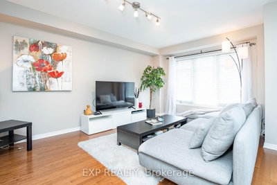 504 BARHOLM Private • Ottawa, ON photo 6
