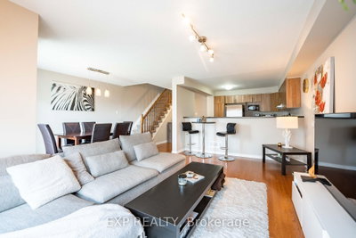 504 BARHOLM Private • Ottawa, ON photo 7